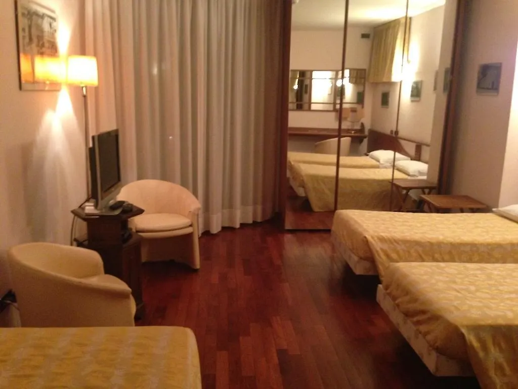 ***  Hotel Sirenella Mele Italien