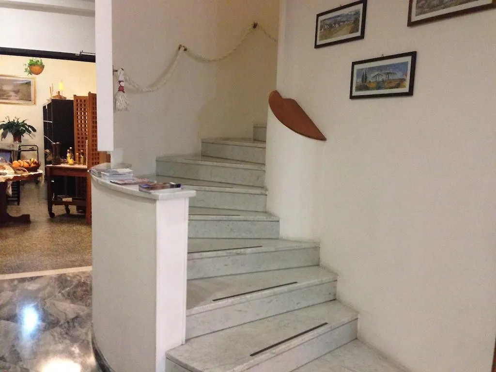 Hotel Sirenella Mele 3*,  Italien