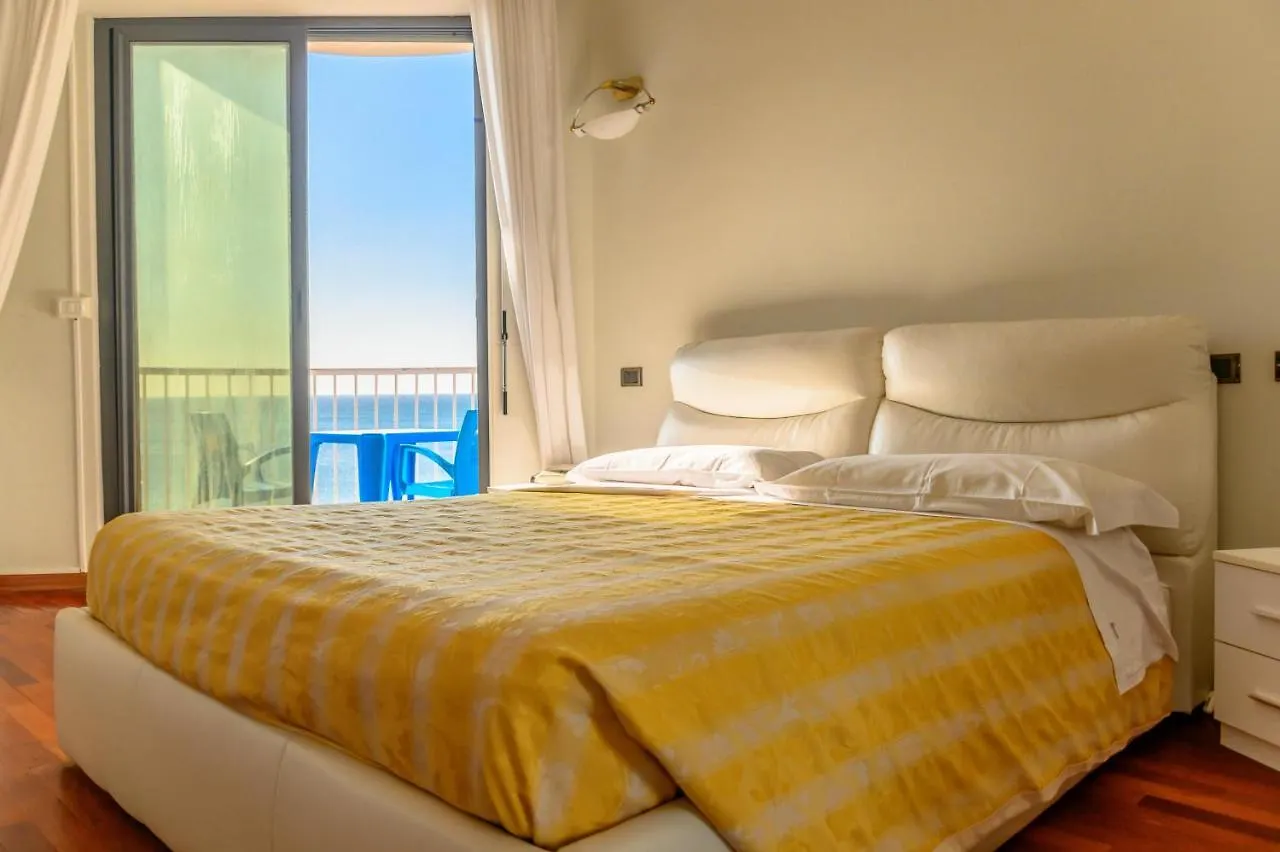 Hotel Sirenella Mele