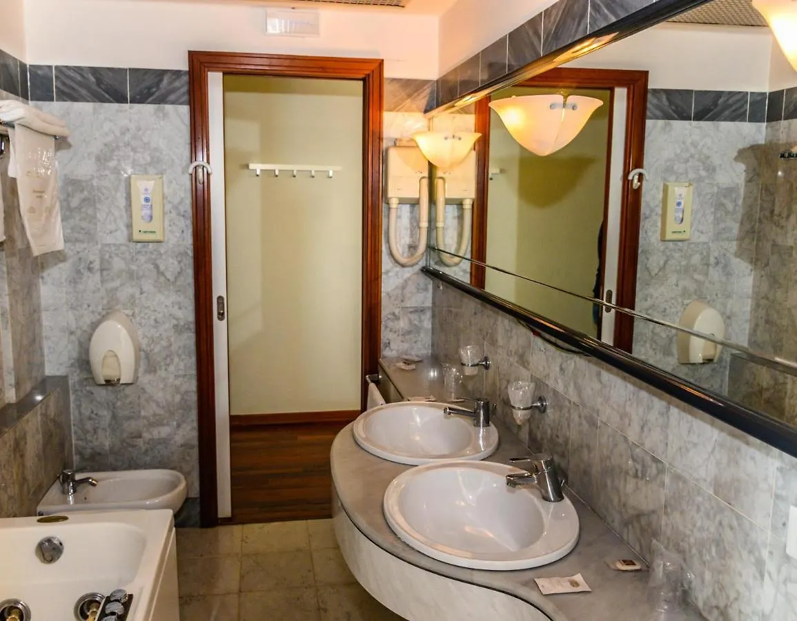 Hotel Sirenella Mele 3*,