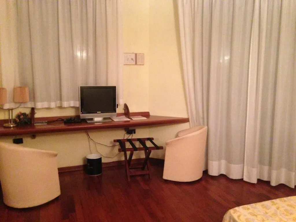 Hotel Sirenella Mele