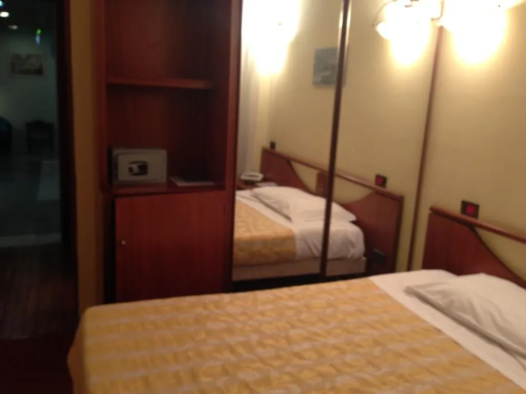 Hotel Sirenella Mele 3*,
