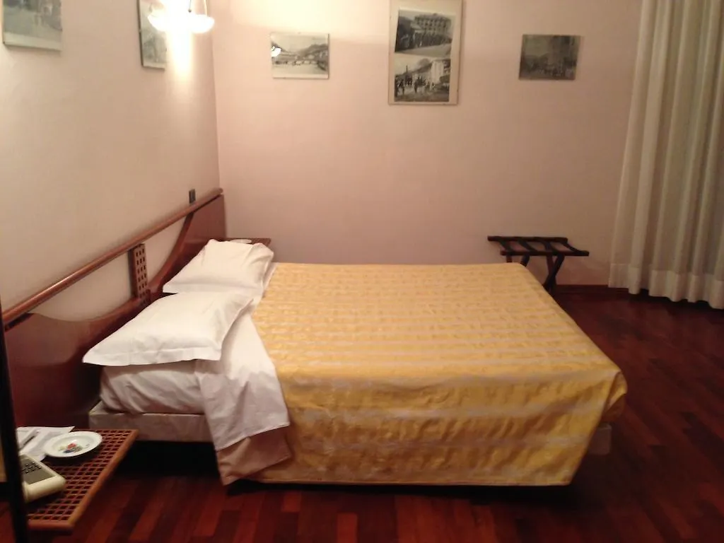 Hotel Sirenella Mele